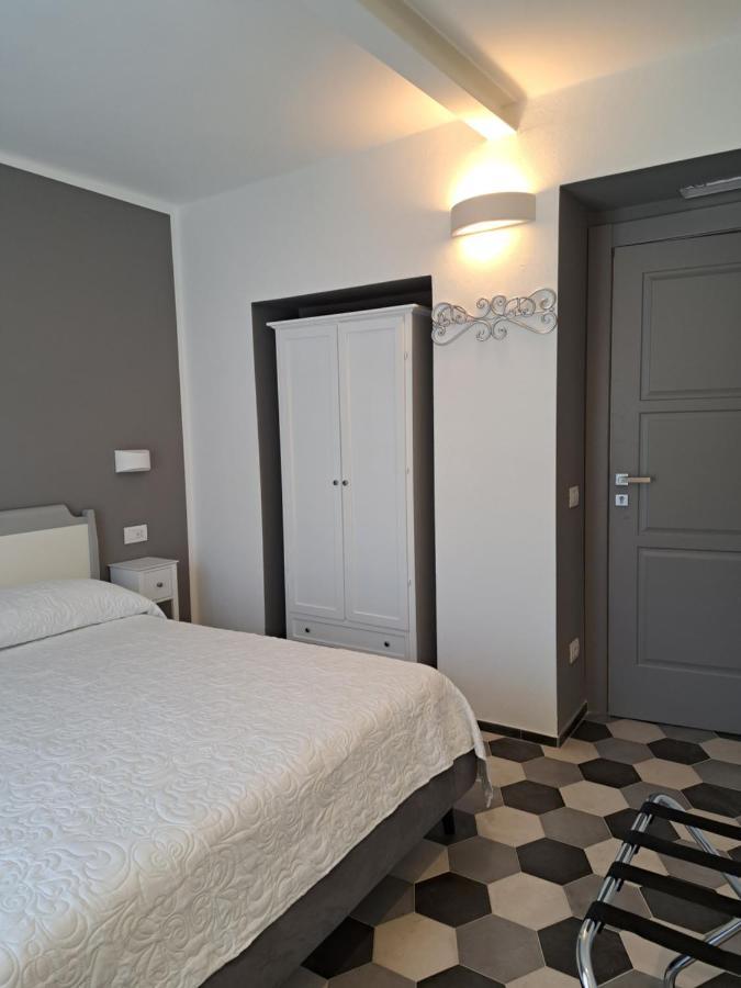 Pavian Hotell Levanto Eksteriør bilde
