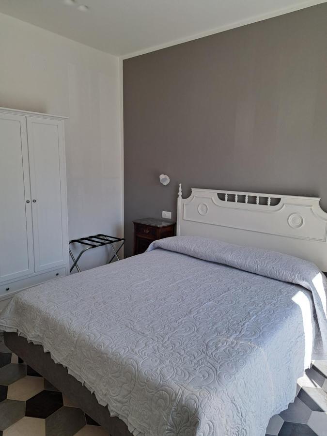 Pavian Hotell Levanto Eksteriør bilde