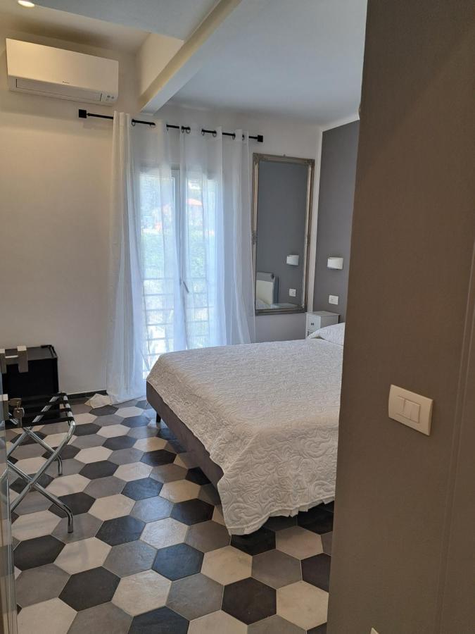 Pavian Hotell Levanto Eksteriør bilde