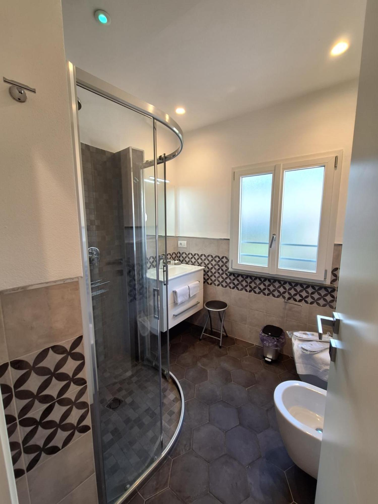 Pavian Hotell Levanto Eksteriør bilde